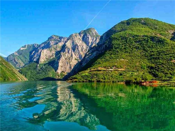 Extraordinary Alps Program